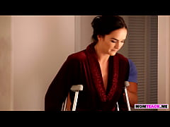 Play MP4 - MILF Bianca Breeze fucks with her stepson and his girlfriend