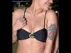 Play MP4 - Te metes a la alberca con nosotras&quest; HelenaDanaeXXX