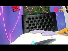 Play MP4 - ESPIANDO A MI PRIMA CON SU AMIGA PARTE 5