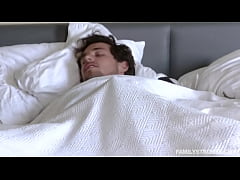 Play MP4 - Crystal Rush In Stepmom Soothes My Erection