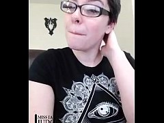 Play MP4 - Goth Mistress Jane Judge Sexting Compilation