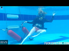 Play MP4 - Horny Ashlee Rose slut dress scuba underwater 747 Release week 50