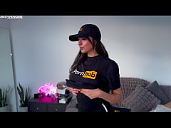 Play MP4 - Aaliyah Yasin's try-on haul &lpar;SFW version&rpar;