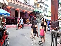 Play MP4 - ladyboys on the move