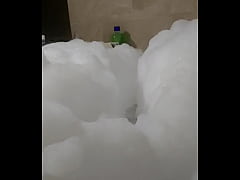 Play MP4 - Cyno Solo Bubble Bath
