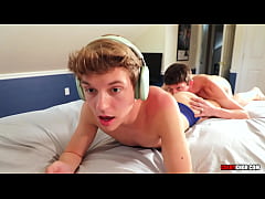 Play MP4 - Barely Legal Twink Jack Bailey gets his ass WRECKED by Mickey Knox RAW
