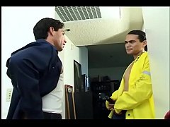 Play MP4 - Muscular dude giving blowy in the toilets while watching in the mirror