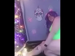 Play MP4 - Calf Muscle flex and rub