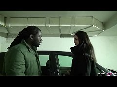 Play MP4 - GERMAN TEEN - 18jr Teeny Lullu bezahlt Mitfahrt bei Bimbo mit einem Fick