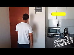 Play MP4 - a Domicilio&comma; Leo y Efeich tienen una sesi&oacute;n alucinante