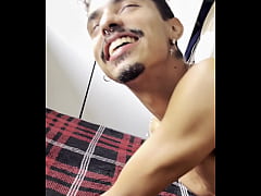 Play MP4 - Perdeu a partida no TFT e novinho paga aposta com o cu