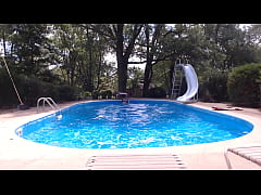 Play MP4 - Skinny Boy Skinny Dips