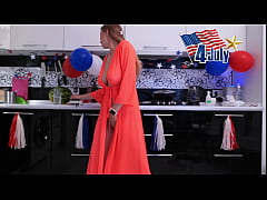 Play MP4 - STELLA CARDO SHOW ASS AND MASTURBATION