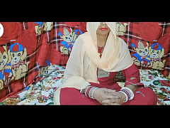 Play MP4 - Roshni Bhabhi's salwar kameez was removed and her pussy was fucked hard by sitting on the dick in Hindi