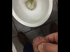 Play MP4 - Toilet piss fun