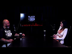 Play MP4 - Sempre procura ensinar que ningu&eacute;m &eacute; melhor que ningu&eacute;m&comma; n&atilde;o realizou o fetiche na mesa de sinuca&comma; limpou seu nome&comma; e as pessoas julgam muito - Leticia Braga &lpar;WATCH ON&colon; SHEER&sol;RED&rpar;