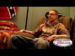 Play MP4 - Nerdy dude with glasses jerking off his action starving cock
