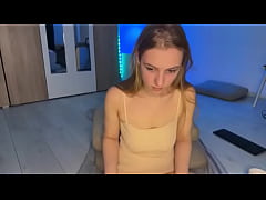 Play MP4 - Riding the pillow and fucking in doggy