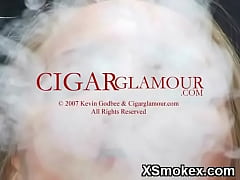 Play MP4 - Juicy Chick Smoking Wild Porn