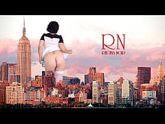 Play MP4 - Wow&excl; A giant lady without panties walks around the city&period; She's as tall as King Kong&excl; Amazing show of a giantess&excl; 2