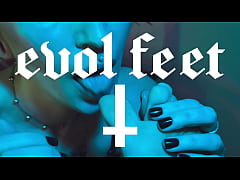 Play MP4 - Can You Fit Your Tongue In Between Each Of My Toes&quest;