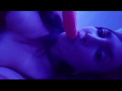 Play MP4 - Tu veut me voir sucer autre chose qu'une glace abonne toi &period;