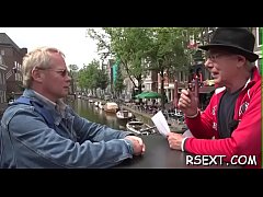 Play MP4 - Sexy bulky hooker gets finger fucked and gives steamy blowjob