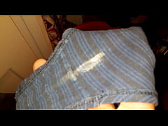Play MP4 - Sniffing Wet Panties