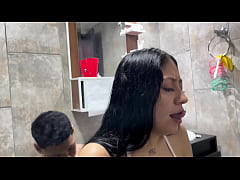 Play MP4 - Kalaycalientelatina - update &num;11 - mientras limpiaba el ba&ntilde;o mi jefe viene ah ayudarme a meterme su polla - Oct 11&comma; 2024