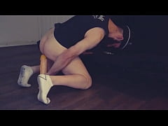 Play MP4 - Riding that cock