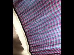 Play MP4 - Espiando amigo gay en la ducha