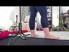 Play MP4 - Curvy Hot MILF in Tight Jeans Leggings Walking Posing Teasing with Hot Legs Hips Booty Feet and Belly