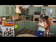 Play MP4 - At first my wife didn't know she was being filmed with the camera