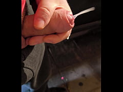 Play MP4 - Cum in garage