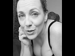 Play MP4 - &ast;T&eacute;l&eacute;phone moi et jouons &agrave; un jeu de r&ocirc;le &colon; - Sois mon patron et je serai&period;&period;&period;