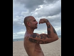 Play MP4 - FLEXING AT THE BEACH MAXXX LOADZ BEACH BODY PORNSTAR