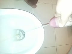 Play MP4 - Me peeing