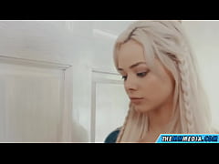 Play MP4 - the tiny stepsister