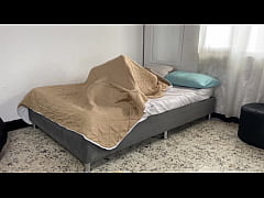 Play MP4 - MI HERMANASTRO ENTRA A MI CUARTO POR SU TOALLA Y TERMINO ENCIMA DE &Eacute;L