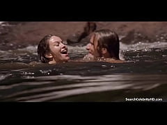 Play MP4 - Diane Lane A Walk The Moon 1999