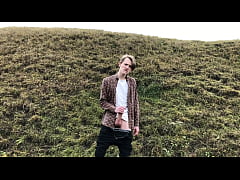 Play MP4 - Horny BOY with HUGE DICK &lpar;23cm&rpar; Jerking OFF OUTDOOR IN THE COLD WEATHER