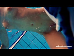 Play MP4 - Avenna is shy first in the pool but then gets horny