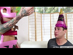 Play MP4 - Sarah Jessie Gives Brad Birthday Surprise Sex