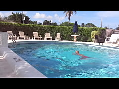 Play MP4 - MAXXX LOADZ DIVING INTO POOL & SWIMMING LAPS