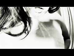 Play MP4 - Black and White Anal Dildo