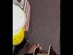 Play MP4 - 漏脚趾高跟鞋太瑟了