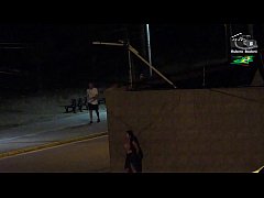 Play MP4 - Casal &eacute; flagrado pela c&acirc;mera de seguran&ccedil;a da praia&period; &lpar; V&iacute;deo completo no xvideos red &rpar;