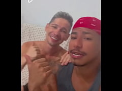 Play MP4 - Giving it to my friend on all fours Riu Melo and Magno Moreno
