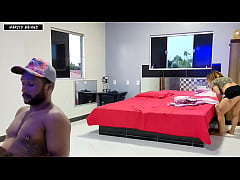 Play MP4 - FUI ARRUMAR A CASA DE MINI SAIA E ACABEI TOMANDO NO CU&period;&period;Enteado sortudo quis transar comigo quando descobriu que eu estava de saia e sem calcinha