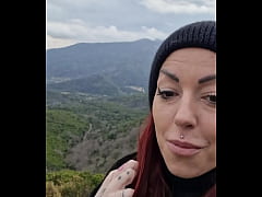 Play MP4 - Et coucou mes amours comment ca va &quest;Moi tr&egrave;s bien &excl;Comme je vous les dit &period;&period;&period;